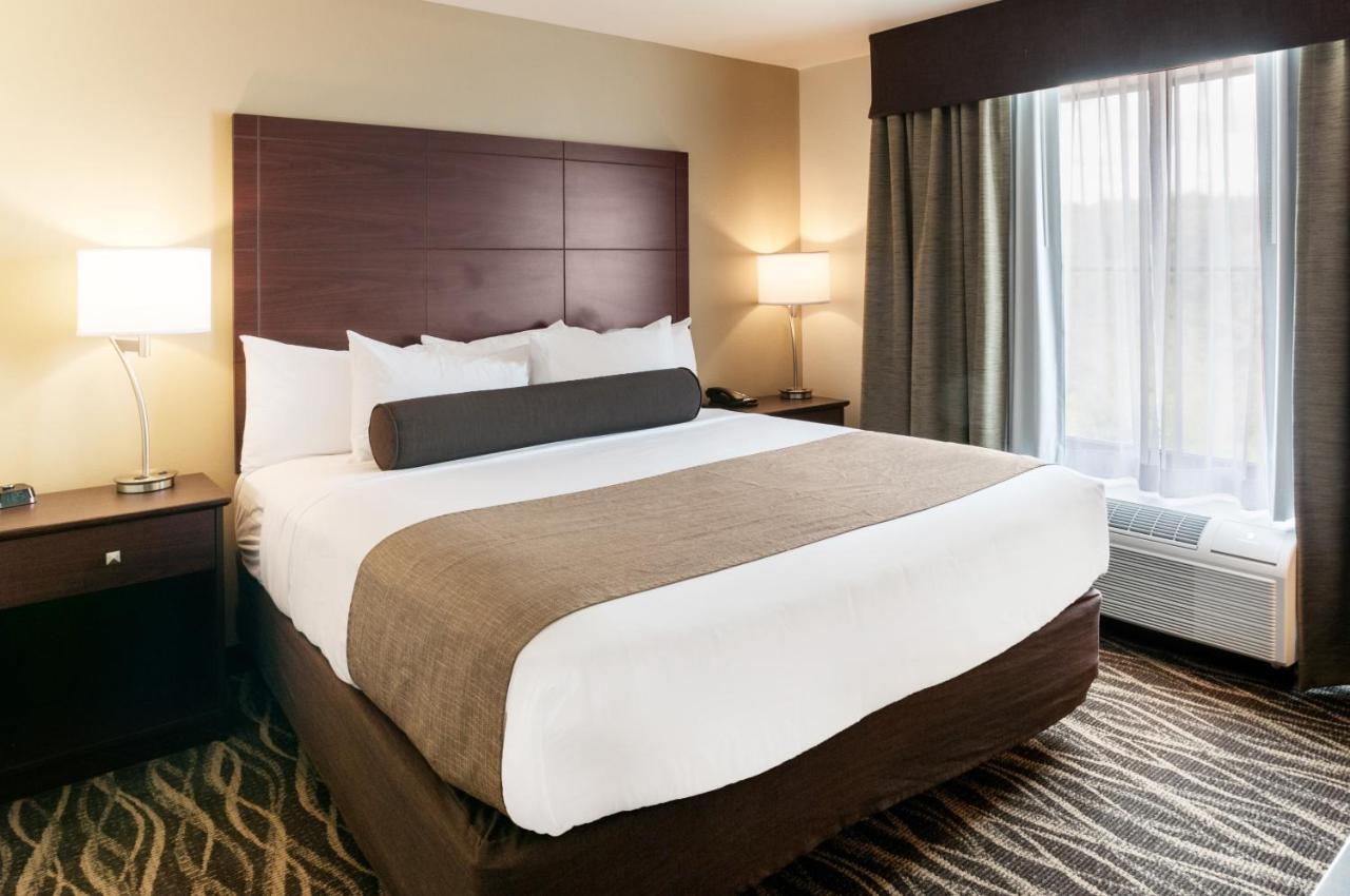 Cobblestone Hotel & Suites Appleton International Airport Neenah Экстерьер фото