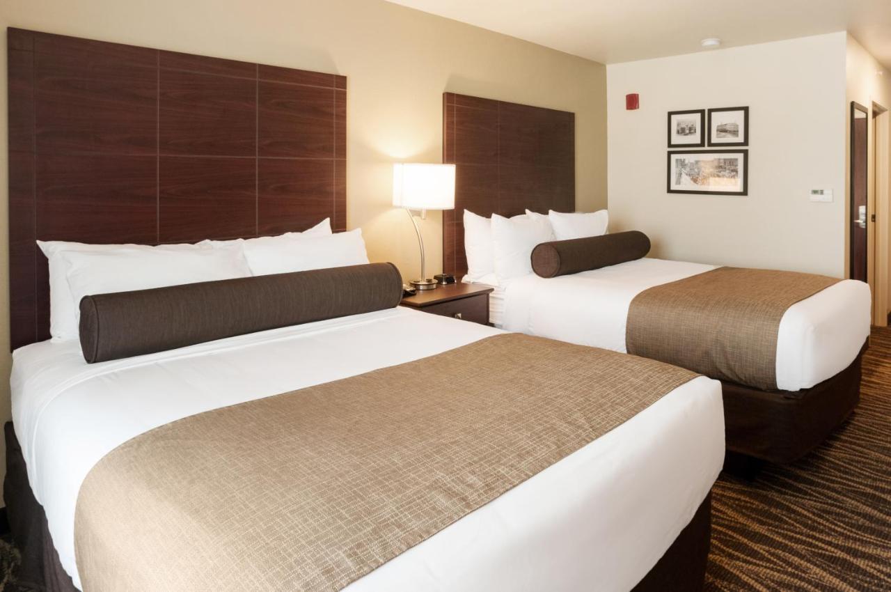 Cobblestone Hotel & Suites Appleton International Airport Neenah Экстерьер фото