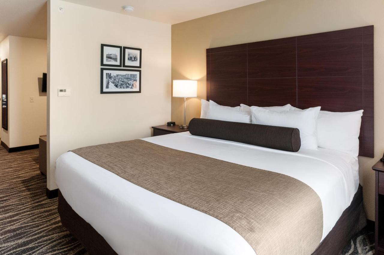 Cobblestone Hotel & Suites Appleton International Airport Neenah Экстерьер фото