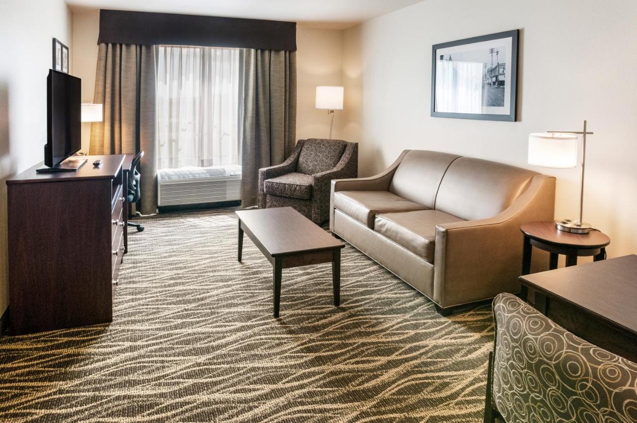 Cobblestone Hotel & Suites Appleton International Airport Neenah Экстерьер фото