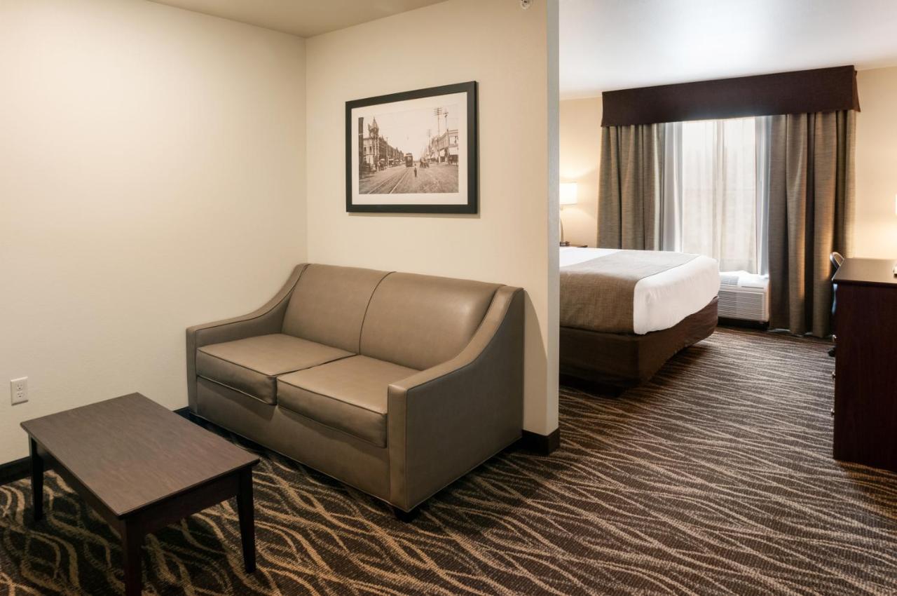 Cobblestone Hotel & Suites Appleton International Airport Neenah Экстерьер фото