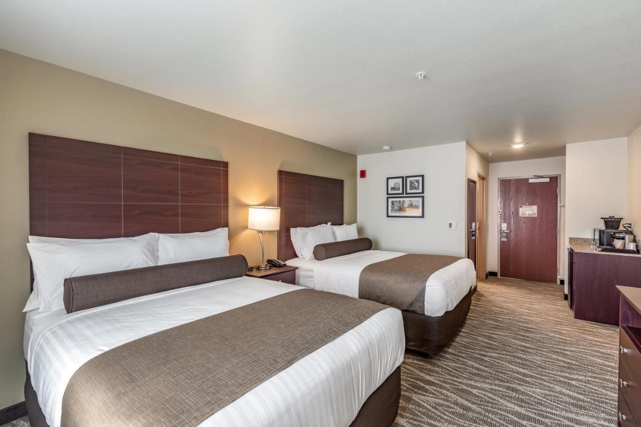 Cobblestone Hotel & Suites Appleton International Airport Neenah Экстерьер фото